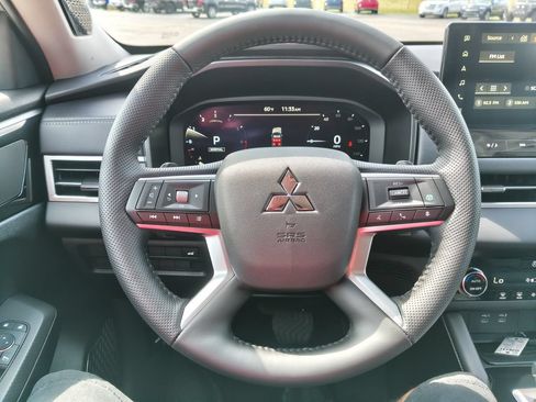 New 2026 Mitsubishi Outlander SE AWD/4WD image 7