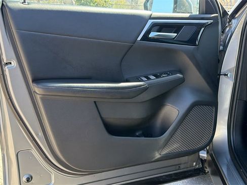 Used 2022 Mitsubishi Outlander SE image 12