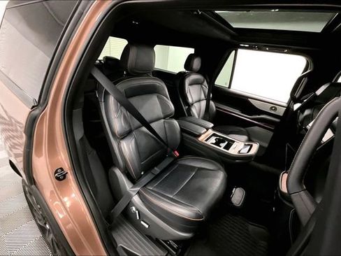 Used 2025 Lincoln Navigator Black Label AWD/4WD image 25