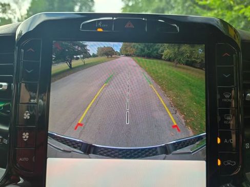 Used 2025 RAM 1500 Laramie image 33