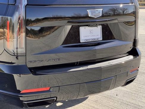 Certified 2025 Cadillac Escalade ESV Sport Platinum w/ LPO, ONYX Package image 6