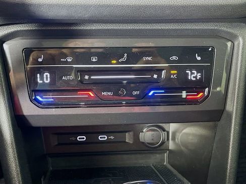 Used 2022 Volkswagen Tiguan SE R-Line FWD image 16