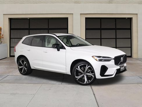Used 2024 Volvo XC60 T8 Ultimate w/ Protection Package Premier AWD/4WD image 34