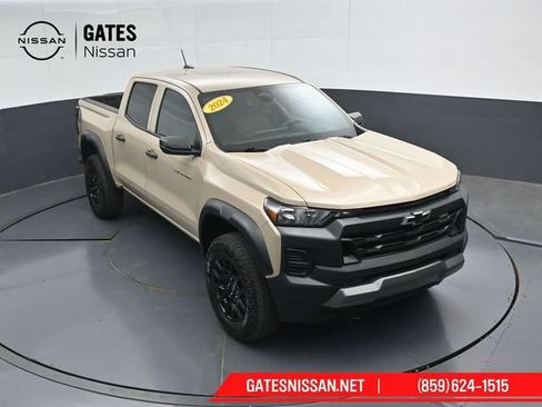 Used 2024 Chevrolet Colorado Trail Boss w/ Advanced Trailering Package AWD/4WD image 47