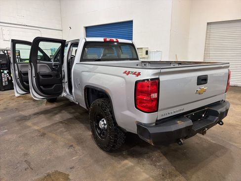 Used 2018 Chevrolet Silverado 1500 W/T w/ Trailering Package AWD/4WD image 25