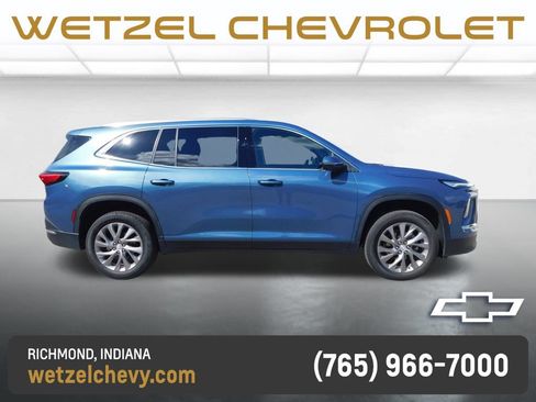 Used 2026 Buick Enclave Preferred FWD image 2