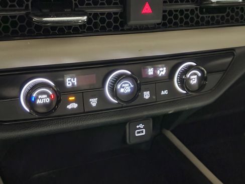Certified 2024 Honda HR-V LX image 30