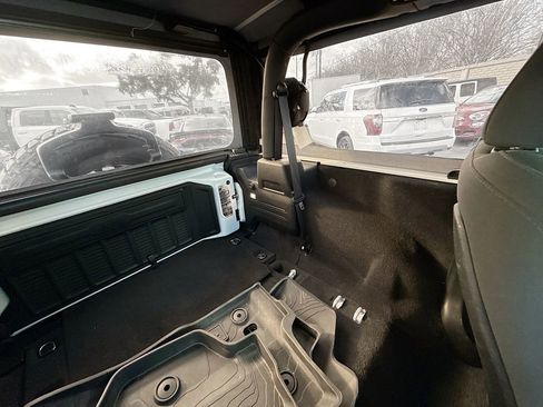 Used 2021 Jeep Wrangler Rubicon image 30