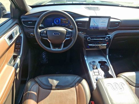 Used 2023 Ford Explorer King Ranch AWD/4WD image 12
