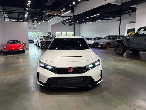 Used 2023 Honda Civic Type R image 13