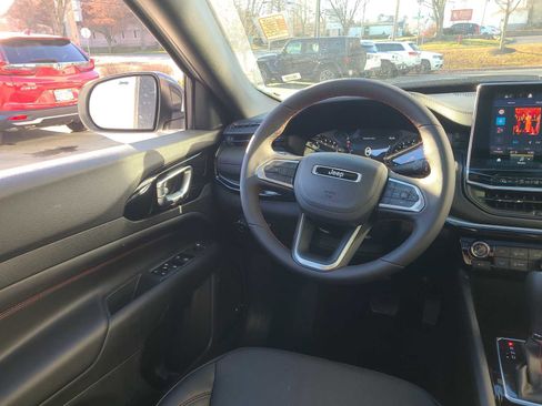 New 2024 Jeep Compass Trailhawk w/ Sun and Sound Group image 44