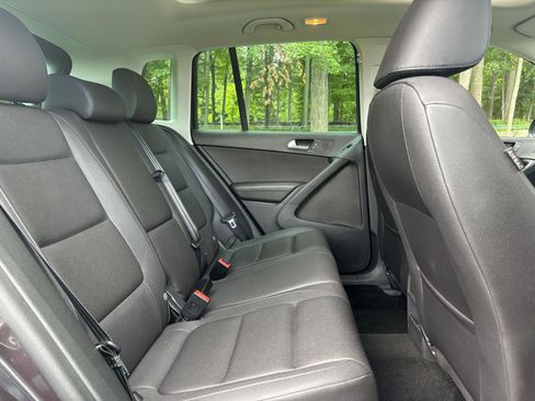 Used 2016 Volkswagen Tiguan SE AWD/4WD image 25