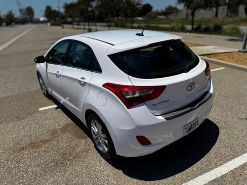 Used 2015 Hyundai Elantra GT FWD image 34