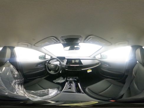 New 2027 Toyota Prius XLE FWD image 33