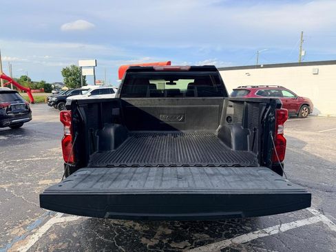 Used 2020 Chevrolet Silverado 1500 LT AWD/4WD image 7