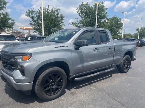 Used 2023 Chevrolet Silverado 1500 Custom w/ Rally Edition AWD/4WD image 5