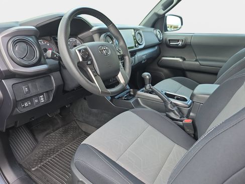 Used 2023 Toyota Tacoma TRD Sport w/ Technology Package AWD/4WD image 15