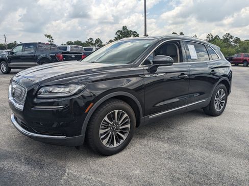 Used 2023 Lincoln Nautilus AWD w/ Premium Package image 7