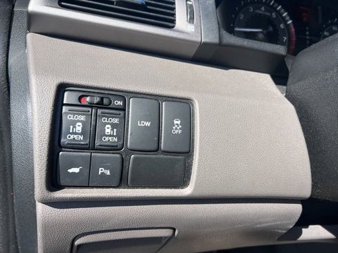 Used 2016 Honda Odyssey Touring Elite image 22