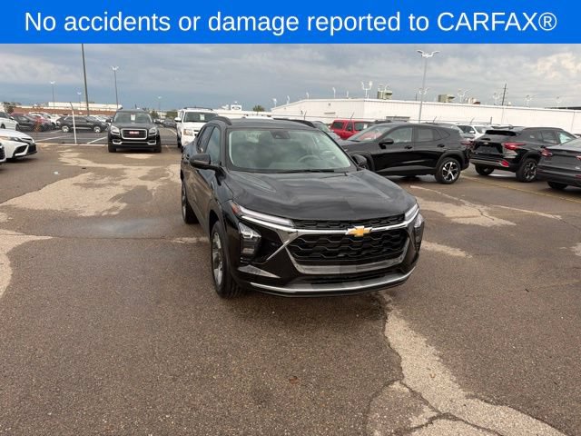Used 2025 Chevrolet Trax LT FWD image 28