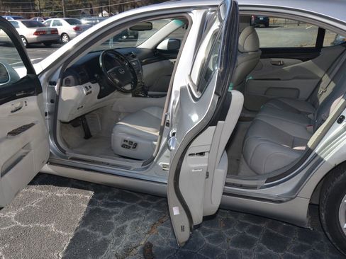 Used 2007 Lexus LS 460 image 34