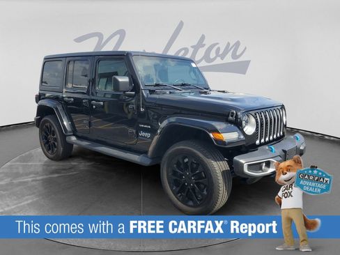 Used 2023 Jeep Wrangler Unlimited Sahara w/ Cold Weather Group AWD/4WD image 3