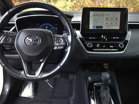 Used 2023 Toyota Corolla XSE image 12