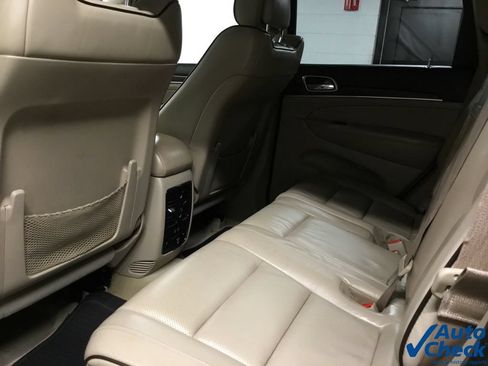 Used 2014 Jeep Grand Cherokee Overland AWD/4WD image 30
