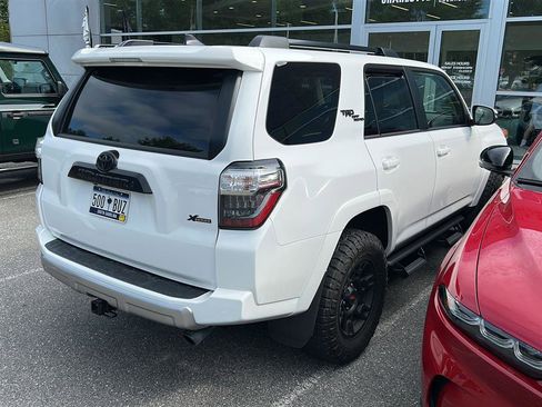 Used 2024 Toyota 4Runner TRD Off-Road Premium w/ Moonroof Package AWD/4WD image 5