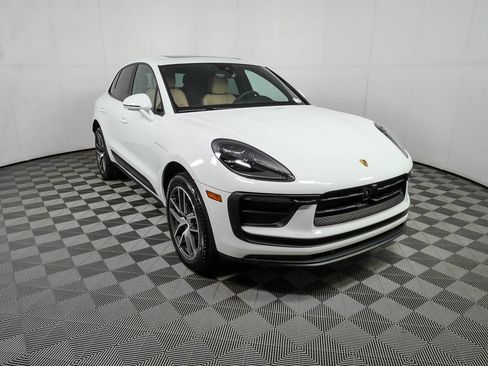 New 2026 Porsche Macan AWD/4WD image 28