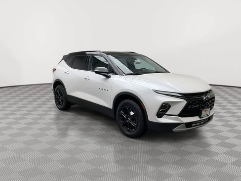 Certified 2024 Chevrolet Blazer LT w/ Midnight/Sport Edition AWD/4WD image 35