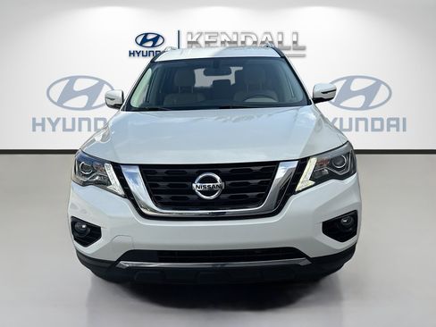 Used 2019 Nissan Pathfinder SV w/ SV Tech Package FWD image 2