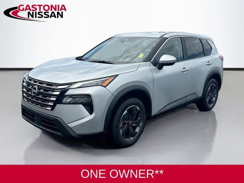 Used 2025 Nissan Rogue SV FWD image 3
