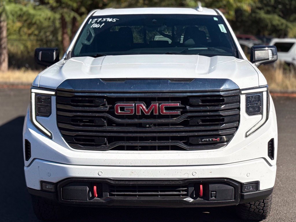 Used 2023 GMC Sierra 1500 AT4 w/ Technology Package AWD/4WD image 8