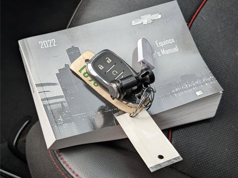 Used 2022 Chevrolet Equinox RS w/ RS Leather Package FWD image 21