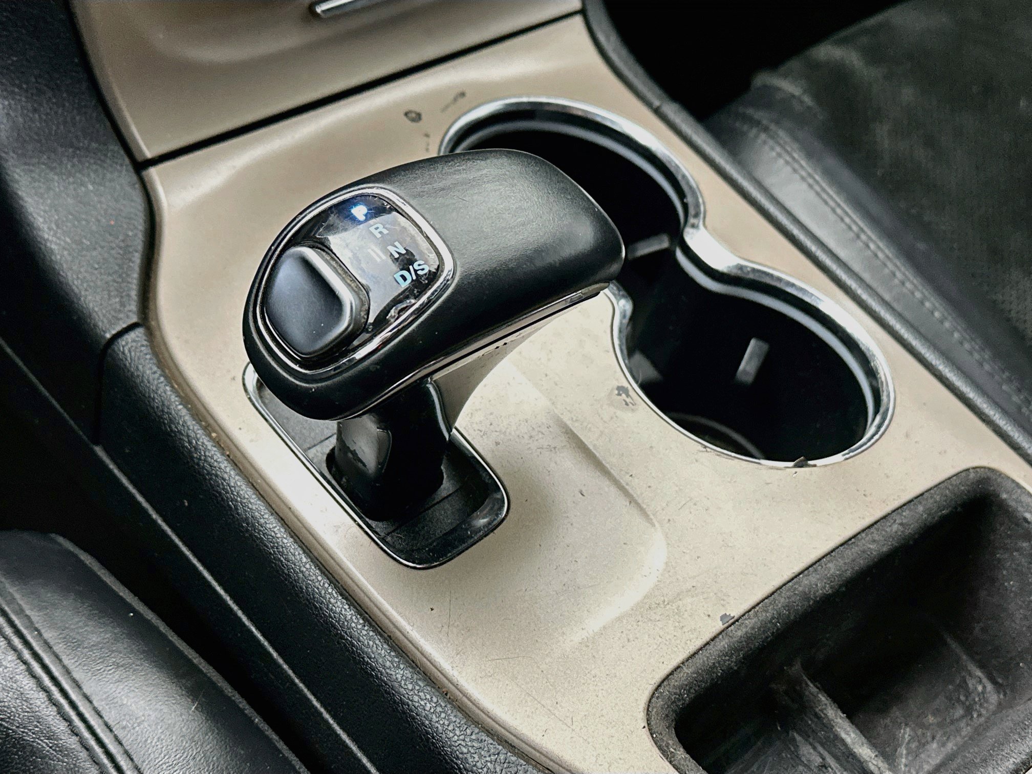 Used 2014 Jeep Grand Cherokee Altitude AWD/4WD image 17