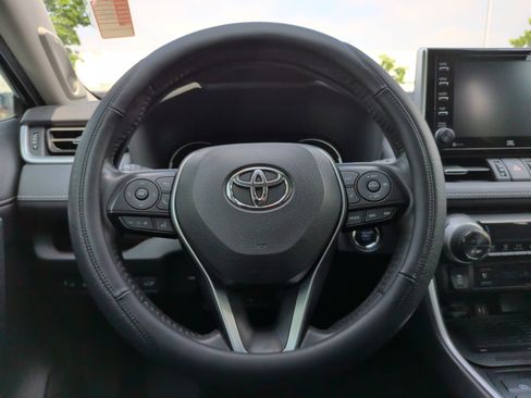 Used 2019 Toyota RAV4 Limited w/ Cold Weather Package FWD image 21
