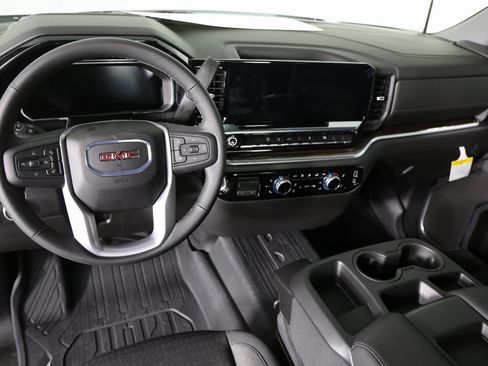 New 2026 GMC Sierra 2500 SLE w/ SLE Convenience Package image 11