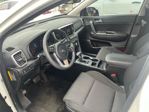 Used 2022 Kia Sportage LX AWD/4WD image 11