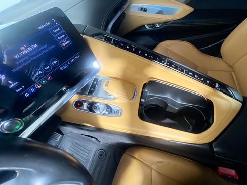 Used 2023 Chevrolet Corvette Stingray Preferred Cpe w/ Z51 Performance Package RWD image 24