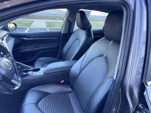 Used 2023 Toyota Camry SE image 19