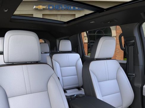 New 2026 Chevrolet Traverse High Country FWD image 24