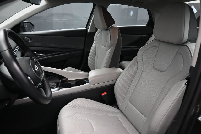 Used 2024 Hyundai Elantra Limited FWD image 7