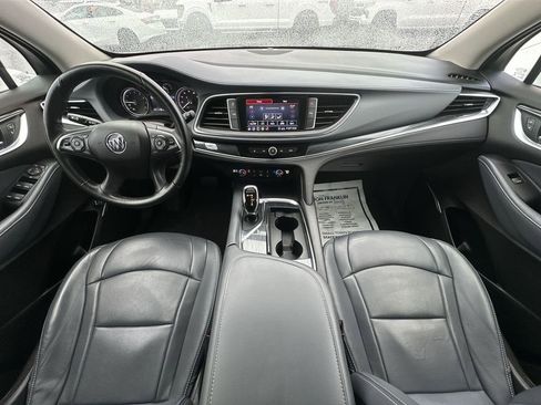 Used 2021 Buick Enclave Essence image 20