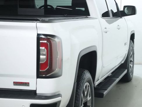 Used 2018 GMC Sierra 1500 SLT AWD/4WD image 47