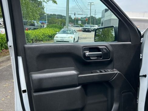 Used 2019 Chevrolet Silverado 1500 Custom w/ Custom Value Package AWD/4WD image 11