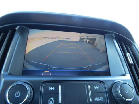 Used 2022 Chevrolet Colorado LT w/ Safety Package image 19