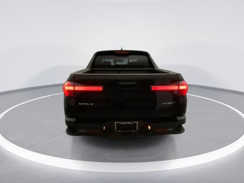 Used 2023 Hyundai Santa Cruz SEL Premium image 3