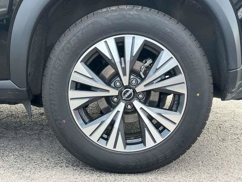 Used 2023 Nissan Rogue SV image 11