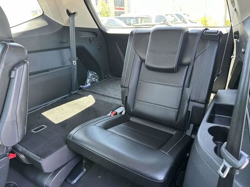 Used 2023 Volkswagen Atlas SE AWD/4WD image 11